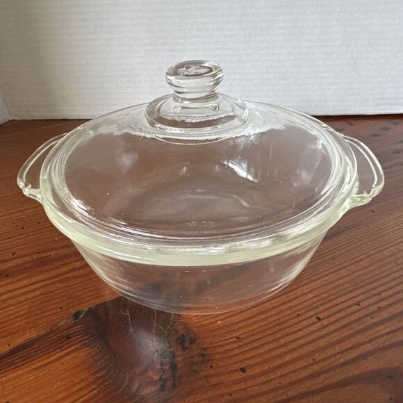 Vintage Clear Glass Fire King  Made in USA Glassware Casserole with lid - Picture 1 of 9